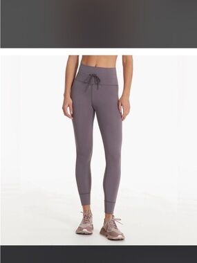 Vuori Grey High-Rise Performance Leggings